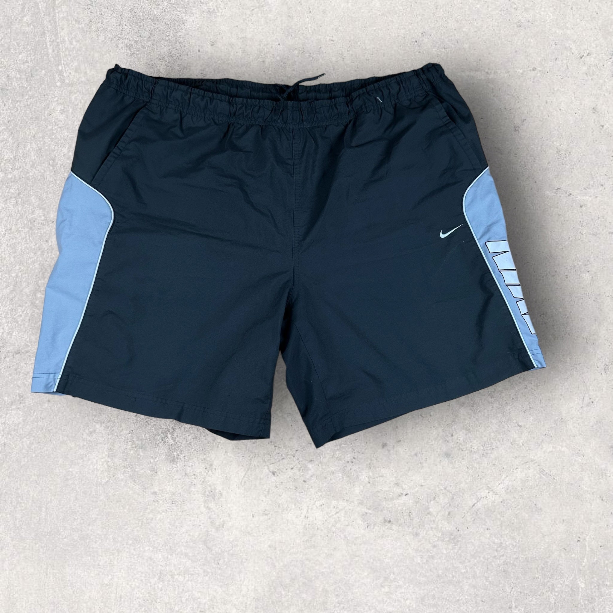 Vintage Nike Shorts (XL)