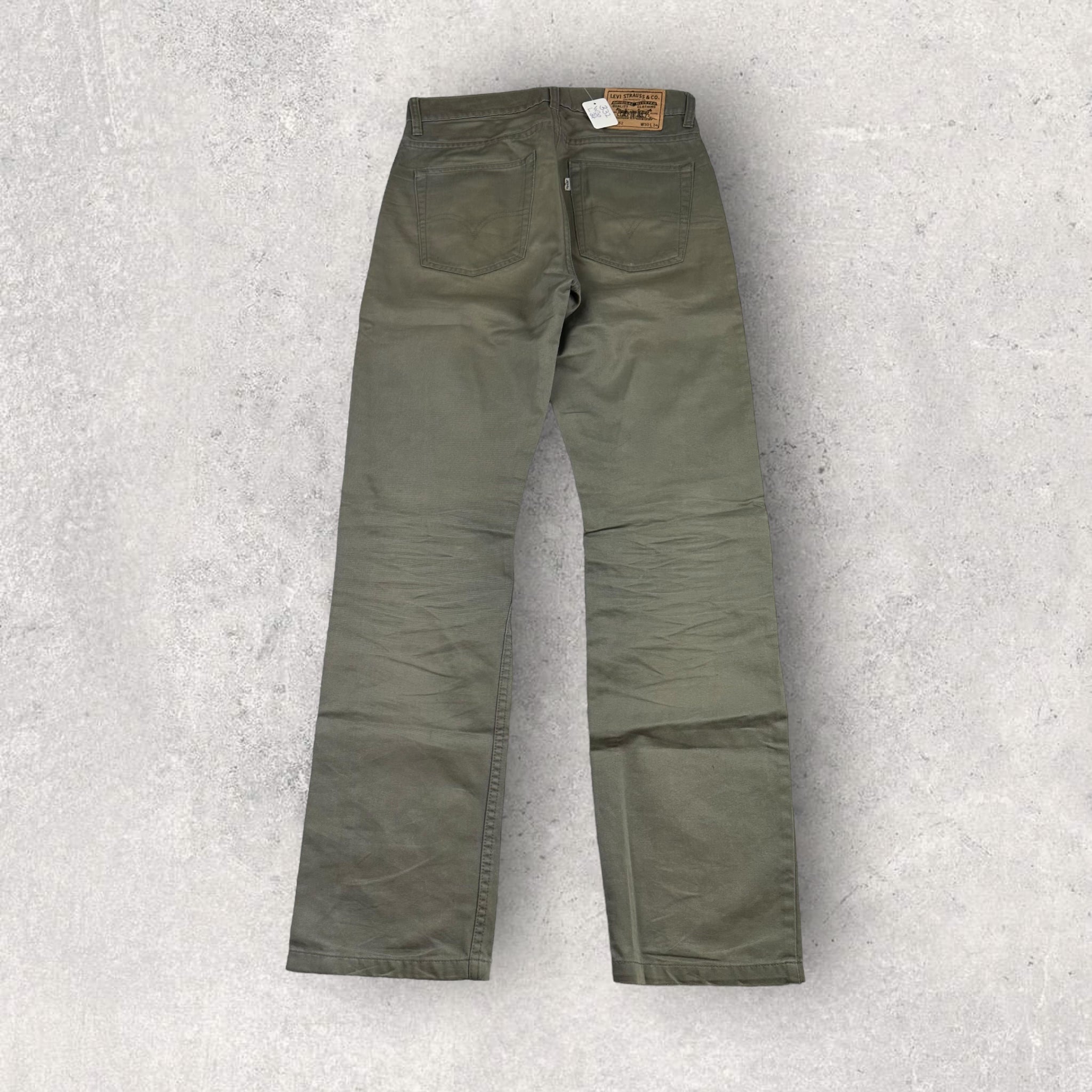 Vintage Levi’s jeans (W30 L34)
