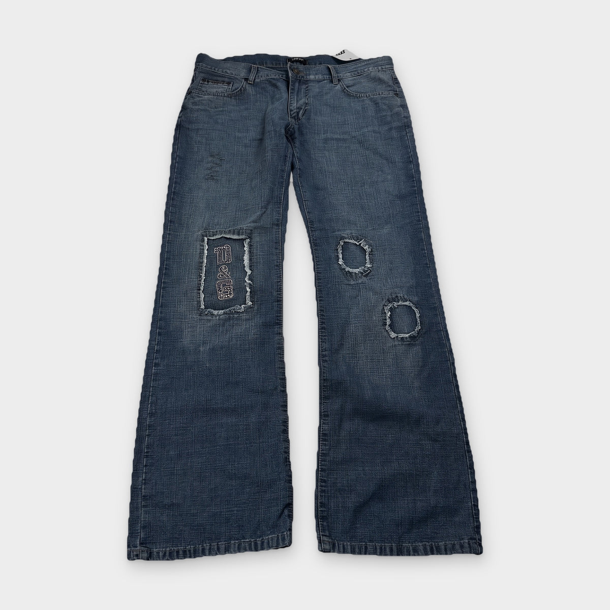 KI-Cover: Vintage D&G Jeans (M), aus unseren Fotos geglättet (KI-Ansicht nach unseren Fotos)