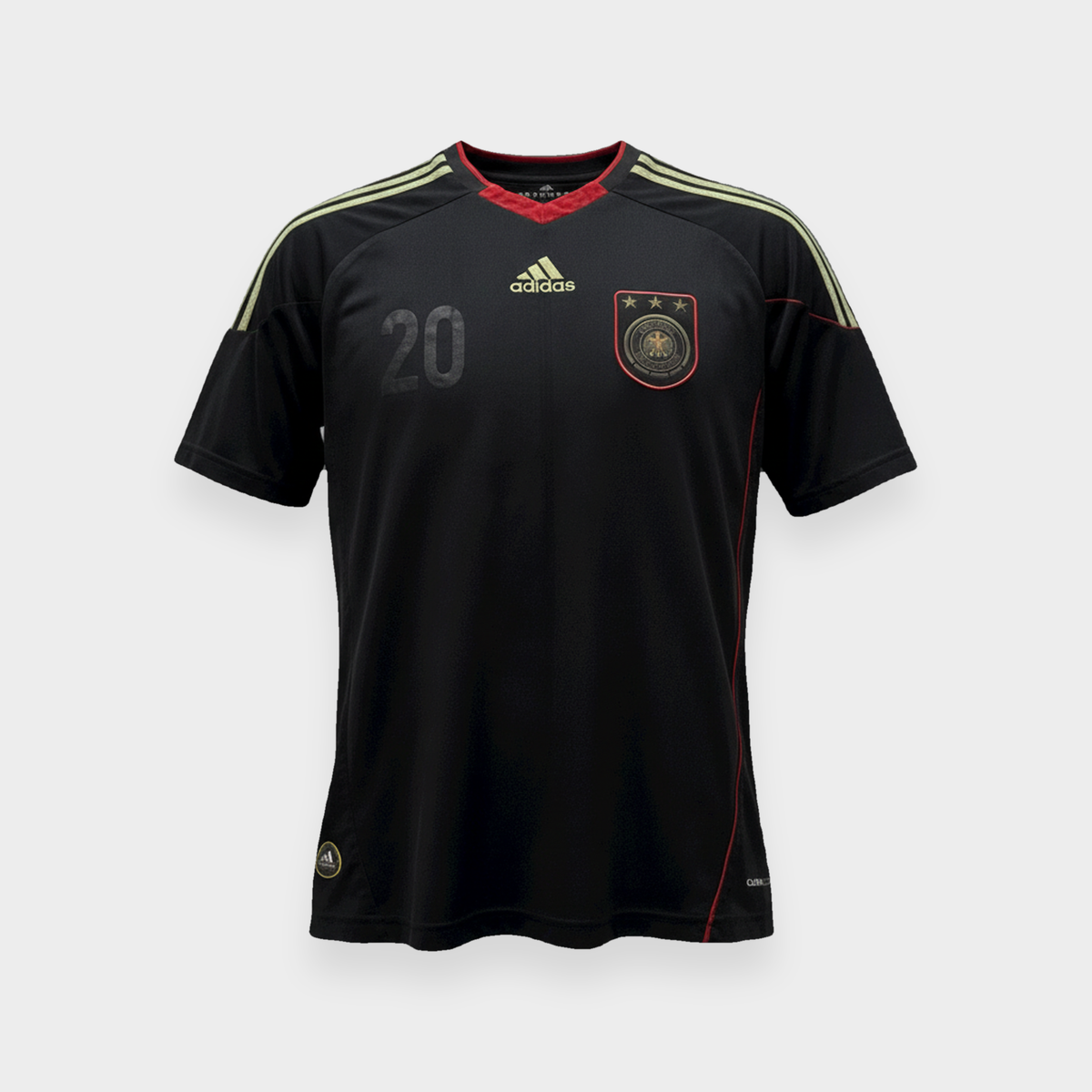 96VINTAGE Ghost-Mannequin — Vintage DFB Trikot (S)