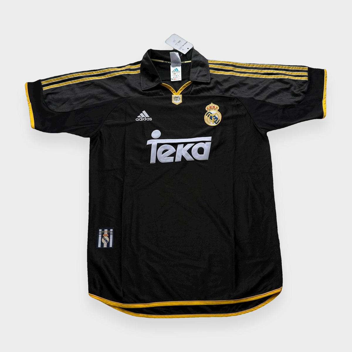 96VINTAGE Ghost-Mannequin — Vintage Real Madrid Trikot (L)
