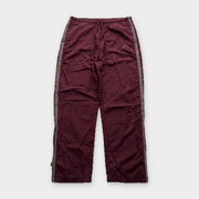 KI-Cover: Vintage Nike Trackpants (S), aus unseren Fotos geglättet (KI-Ansicht nach unseren Fotos)