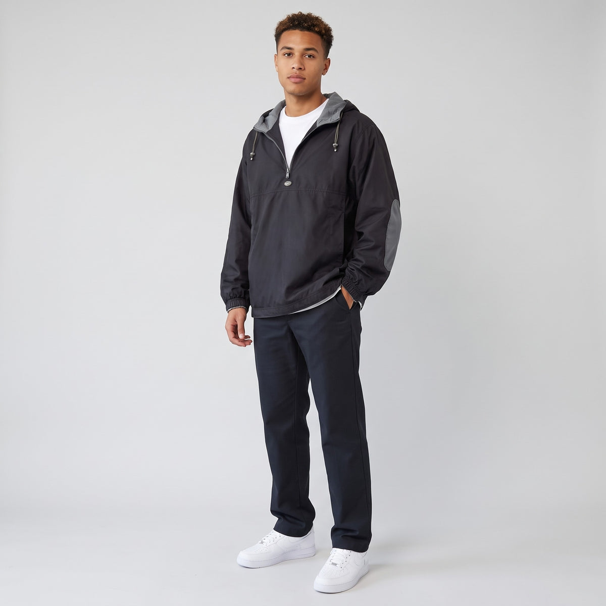KI-Ansicht: Vintage Nike Winterjacke (L) getragen (KI-Visualisierung nach unseren Fotos)