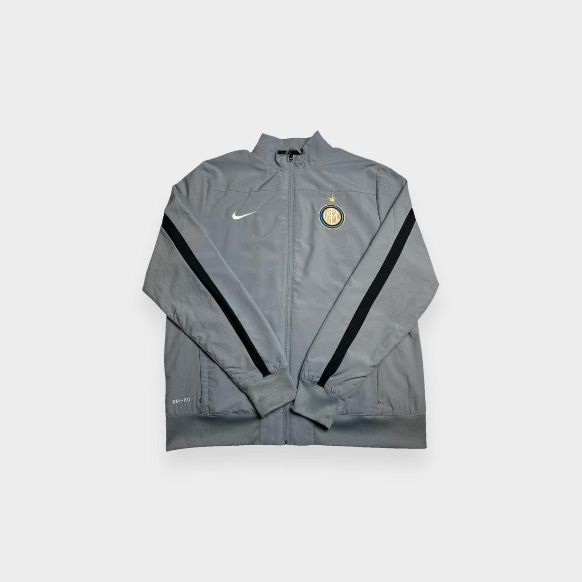 96VINTAGE Ghost-Mannequin — Vintage Nike Trackjacket (XL)