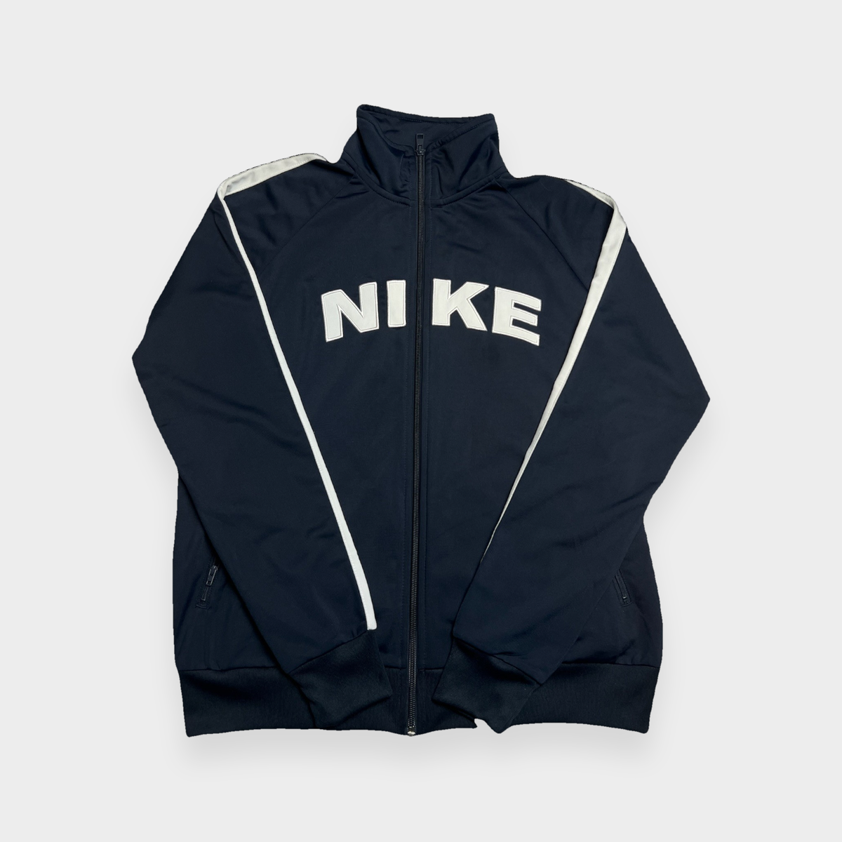 96VINTAGE Ghost-Mannequin — Vintage Nike Trackjacket (XL)