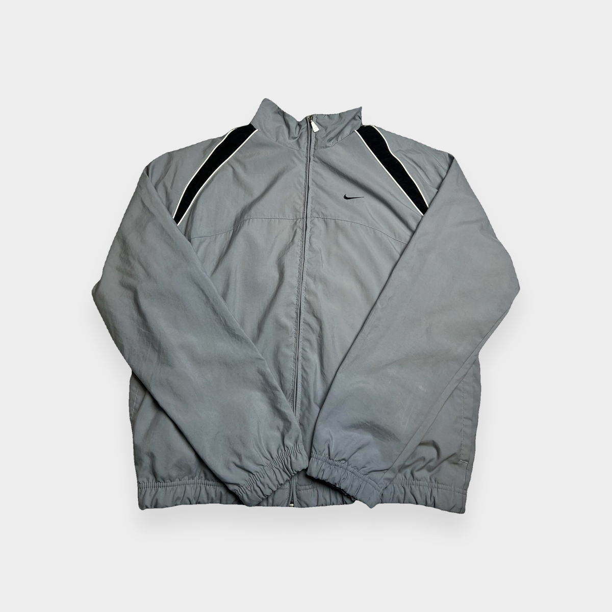 96VINTAGE Ghost-Mannequin — Vintage Nike Trackjacket (M)