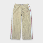 KI-Cover: Vintage Nike Trackpants (M), aus unseren Fotos geglättet (KI-Ansicht nach unseren Fotos)