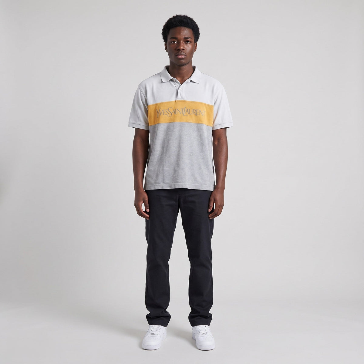 KI-Ansicht: Vintage Yves Saint Laurent Poloshirt (M) getragen (KI-Visualisierung, Zustand siehe echte Fotos)