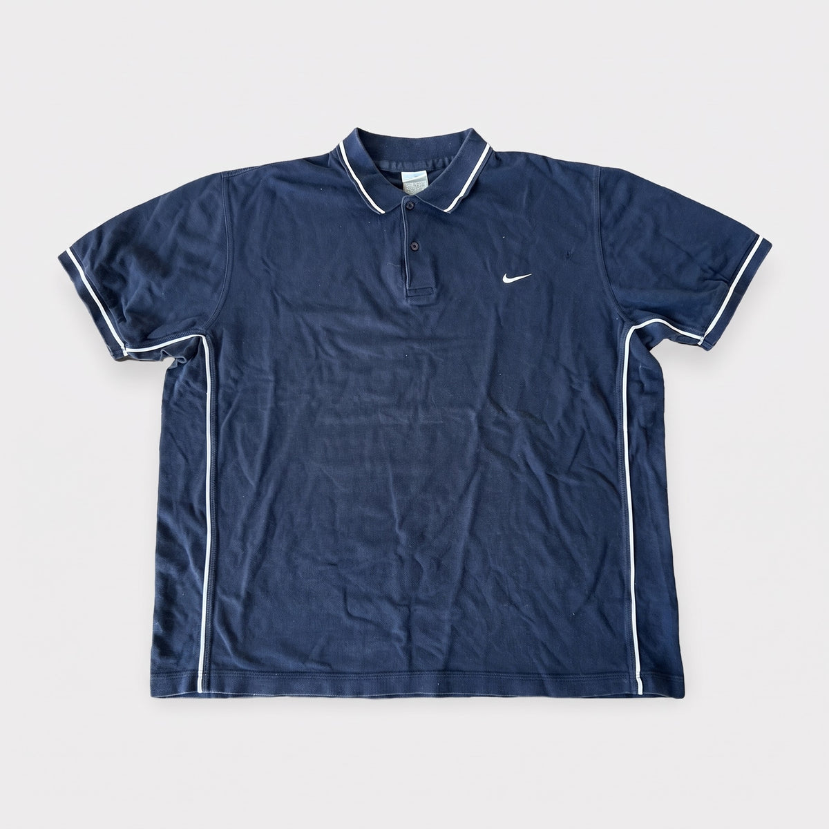 KI-Cover: Vintage Nike Poloshirt (XL), aus unseren Fotos geglättet (Zustand siehe echte Fotos)