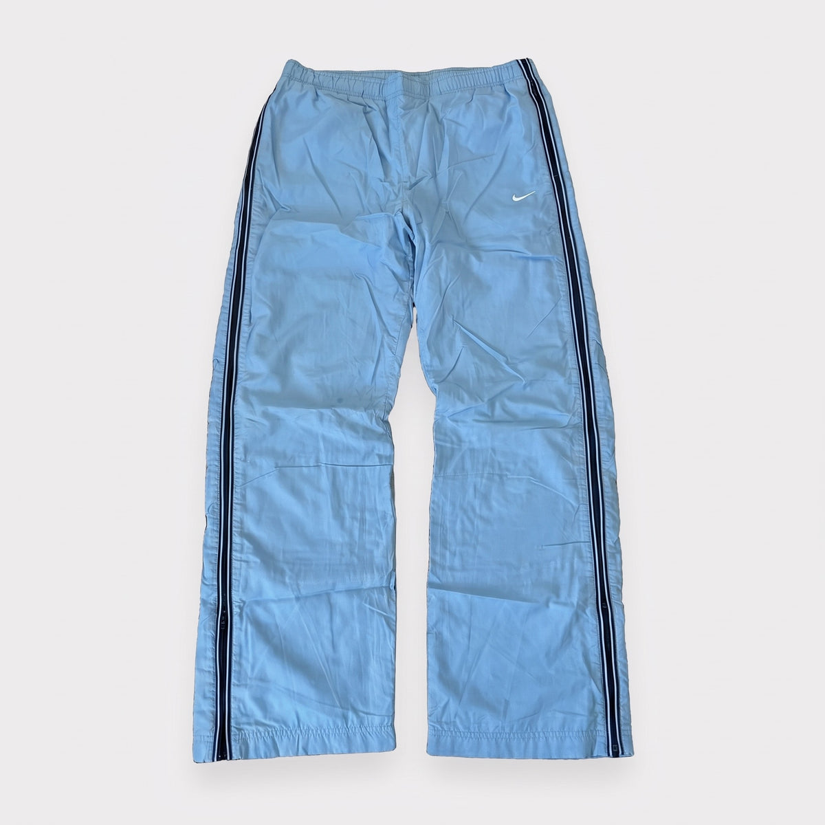 KI-Cover: Vintage Nike Trackpants (S), aus unseren Fotos geglättet (Zustand siehe echte Fotos)