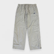 KI-Cover: Vintage Nike Hose (L), aus unseren Fotos geglättet (Zustand siehe echte Fotos)