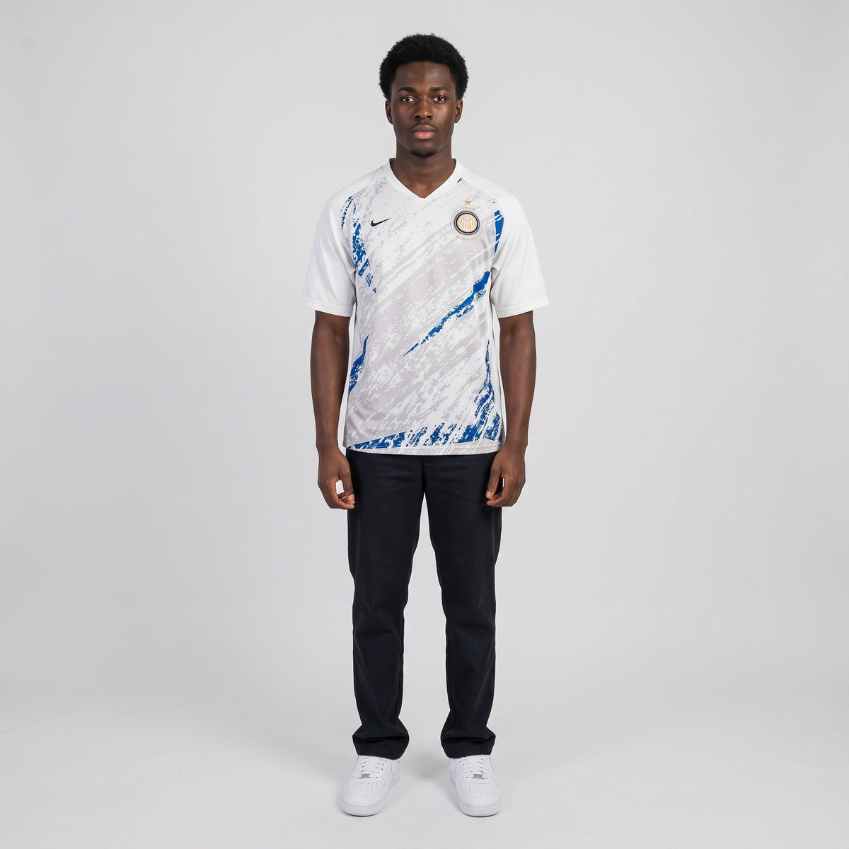 KI-Ansicht: Vintage Nike Trikot (M) getragen (KI-Visualisierung, Zustand siehe echte Fotos)