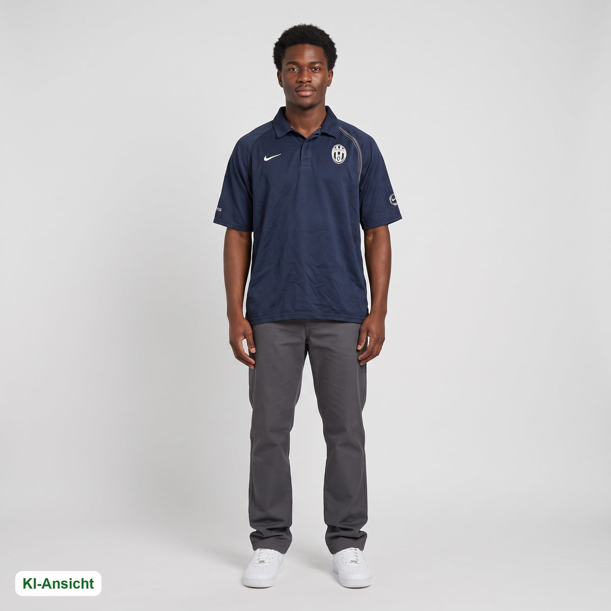 KI-Ansicht: Vintage Nike Poloshirt (XL) getragen (KI-Visualisierung, Zustand siehe echte Fotos)