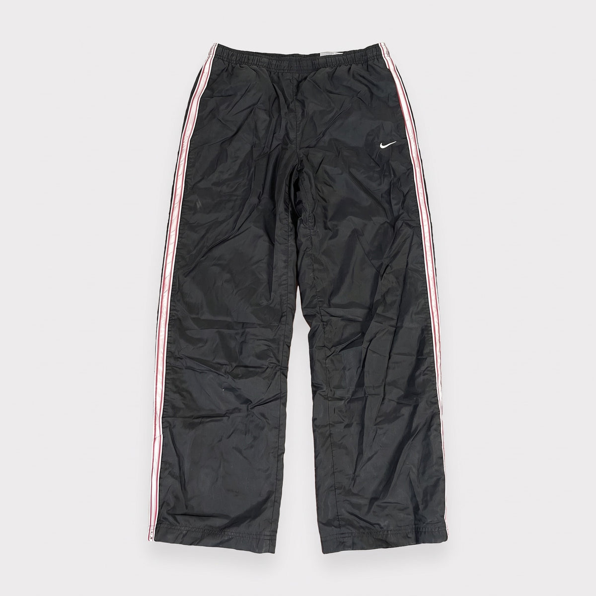 KI-Cover: Vintage Nike Trackpants (XL), aus unseren Fotos geglättet (Zustand siehe echte Fotos)