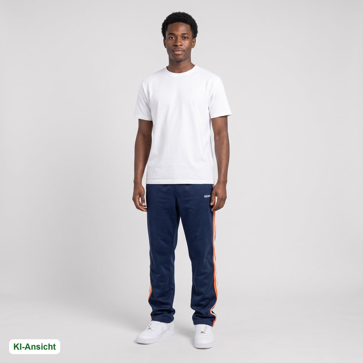 KI-Ansicht: Vintage Stussy Trackpants (M) getragen (KI-Visualisierung, Zustand siehe echte Fotos)