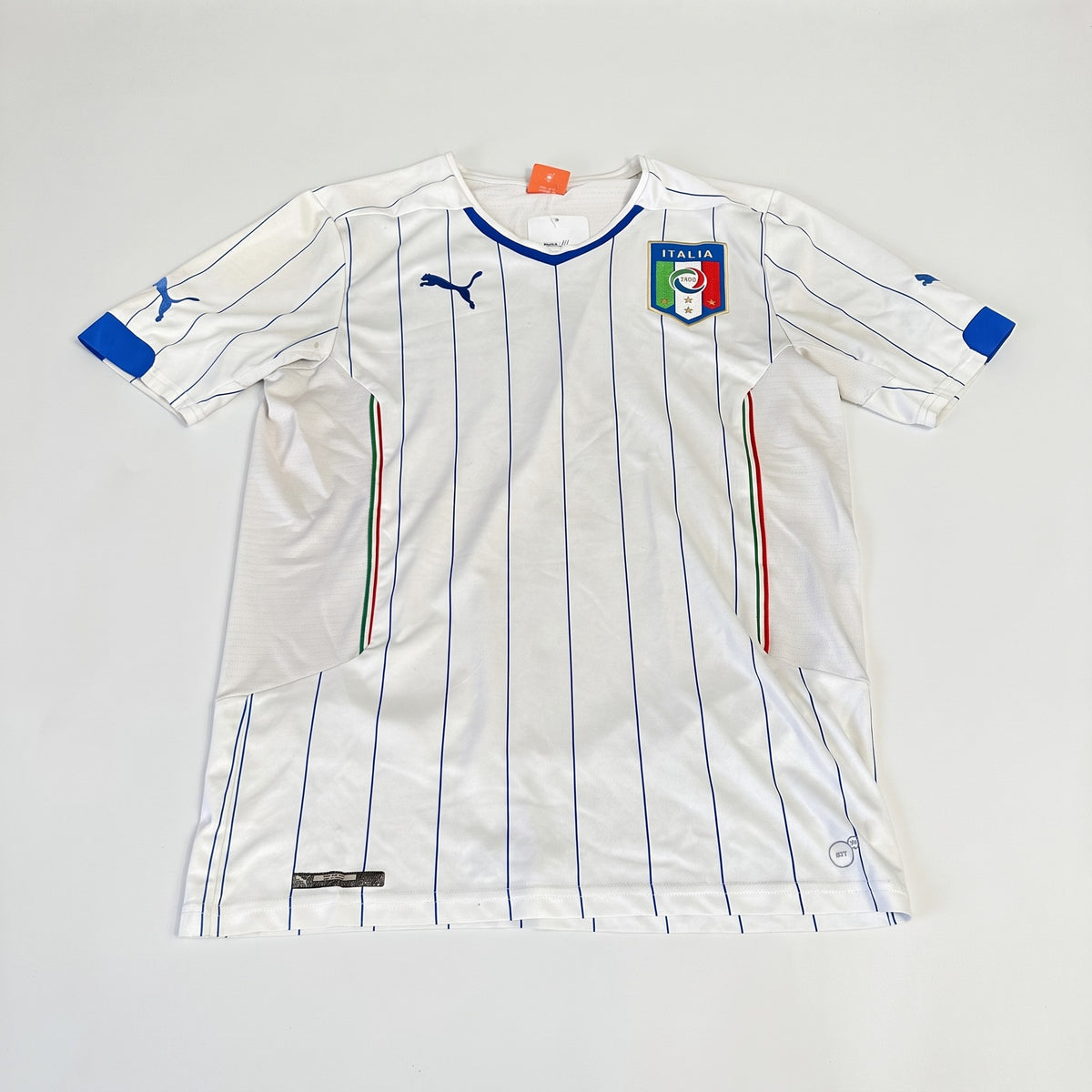 KI-Cover: Vintage Puma Trikot (M), aus unseren Fotos geglättet (Zustand siehe echte Fotos)