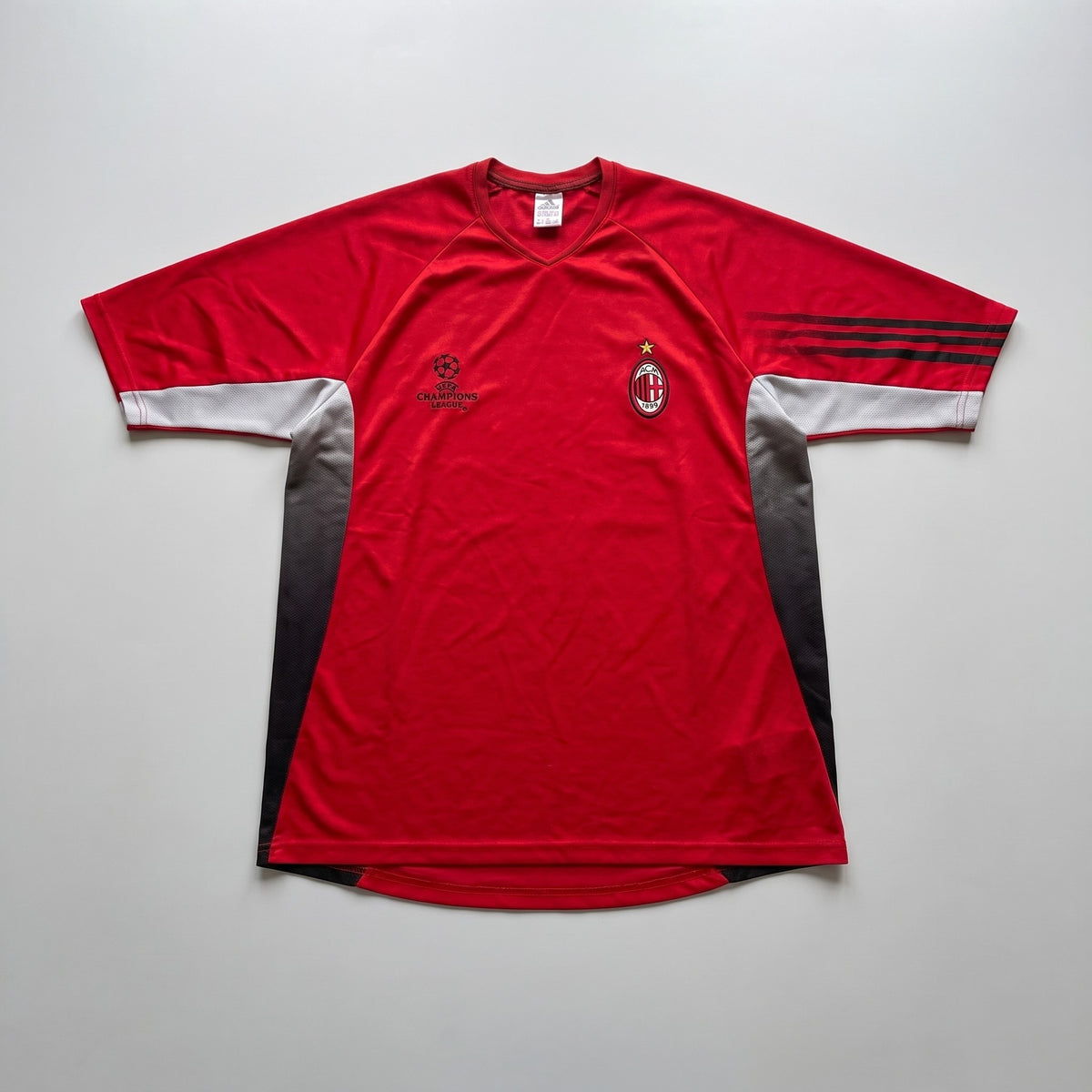 KI-Cover: Vintage Adidas Trikot (M), aus unseren Fotos geglättet (Zustand siehe echte Fotos)