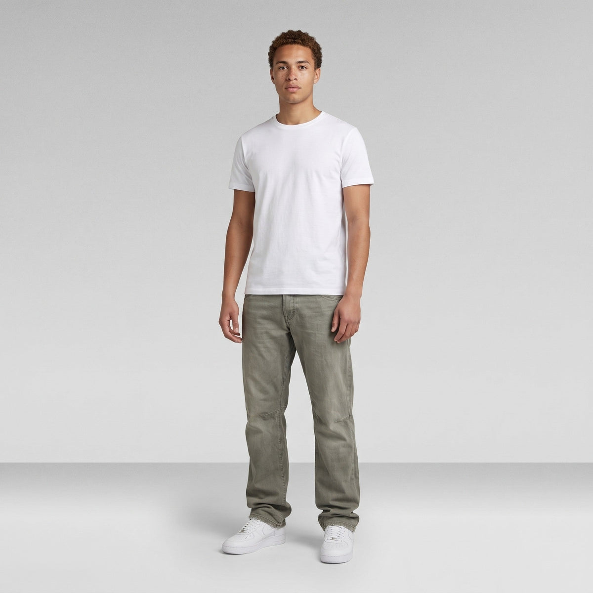 KI-Ansicht: Vintage G-Star Jeans (W35 L36) getragen (KI-Visualisierung, Zustand siehe echte Fotos)