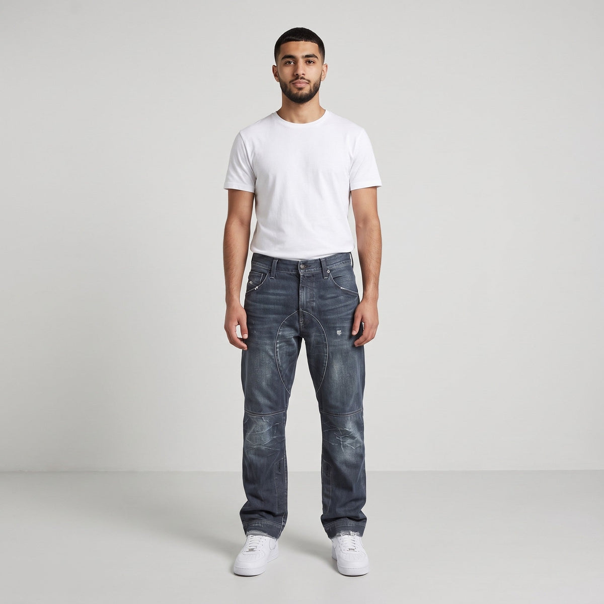 KI-Ansicht: Vintage G-Star Jeans (W30 L31) getragen (KI-Visualisierung, Zustand siehe echte Fotos)