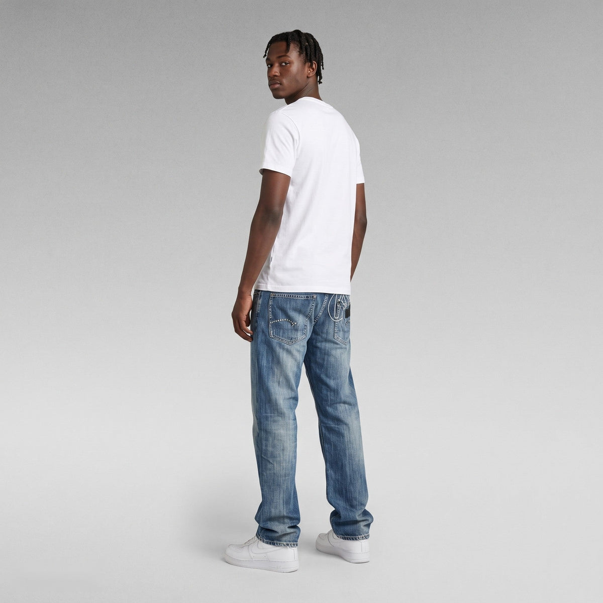 KI-Ansicht: Vintage G-Star Jeans (W32 L33) getragen (KI-Visualisierung, Zustand siehe echte Fotos)