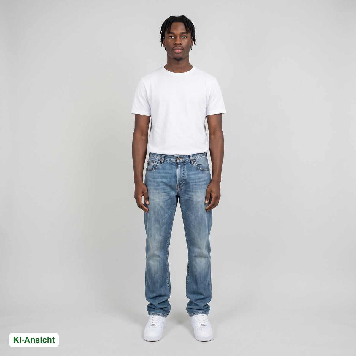 KI-Ansicht: Vintage Armani Jeans (W40 L32) getragen (KI-Visualisierung, Zustand siehe echte Fotos)