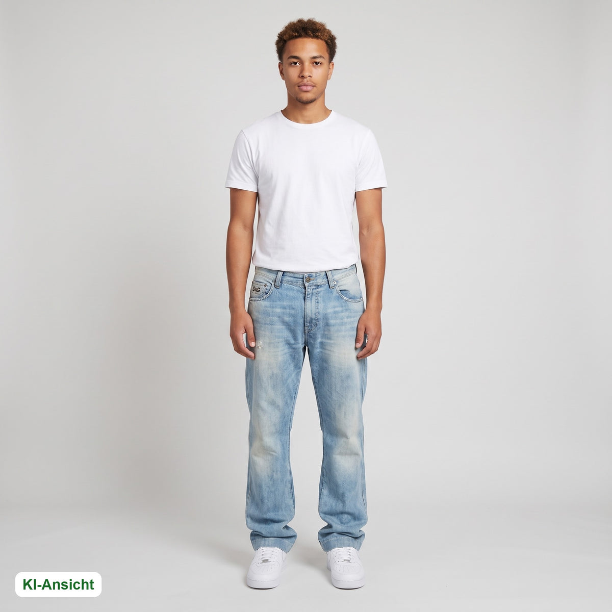 KI-Ansicht: Vintage D&G Jeans (W37 L33) getragen (KI-Visualisierung, Zustand siehe echte Fotos)