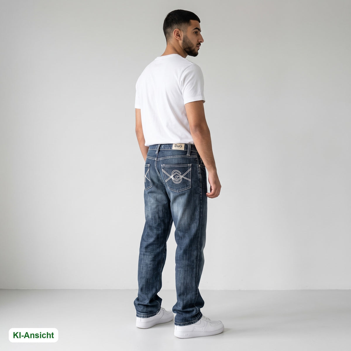 KI-Ansicht: Vintage D&G Jeans (W30 L32) getragen (KI-Visualisierung, Zustand siehe echte Fotos)