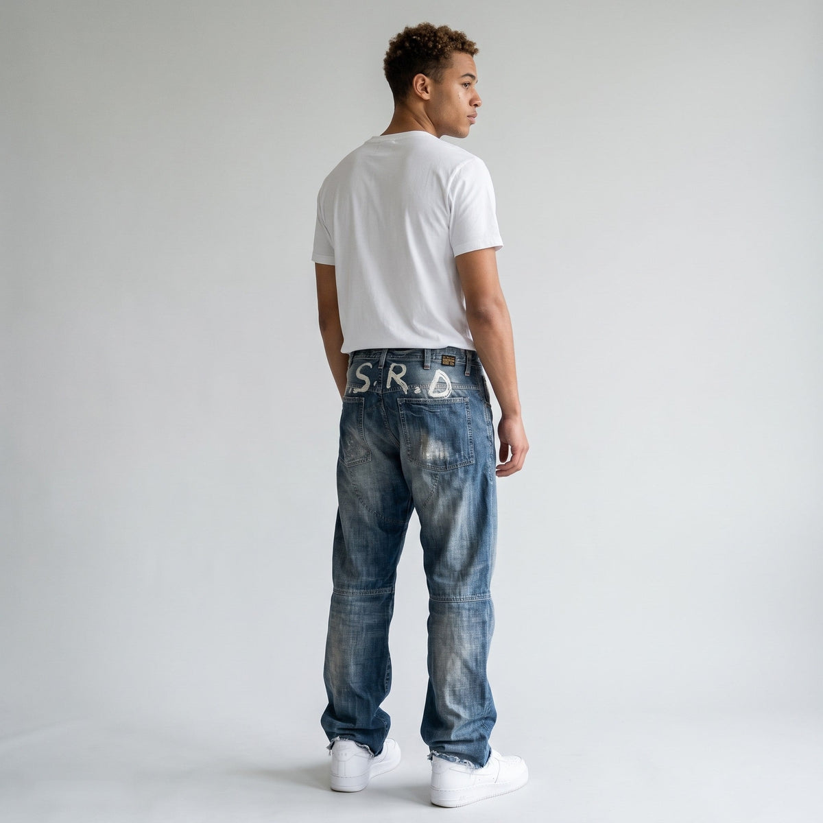 KI-Ansicht: Vintage G-Star Jeans (W36 L36) getragen (KI-Visualisierung, Zustand siehe echte Fotos)