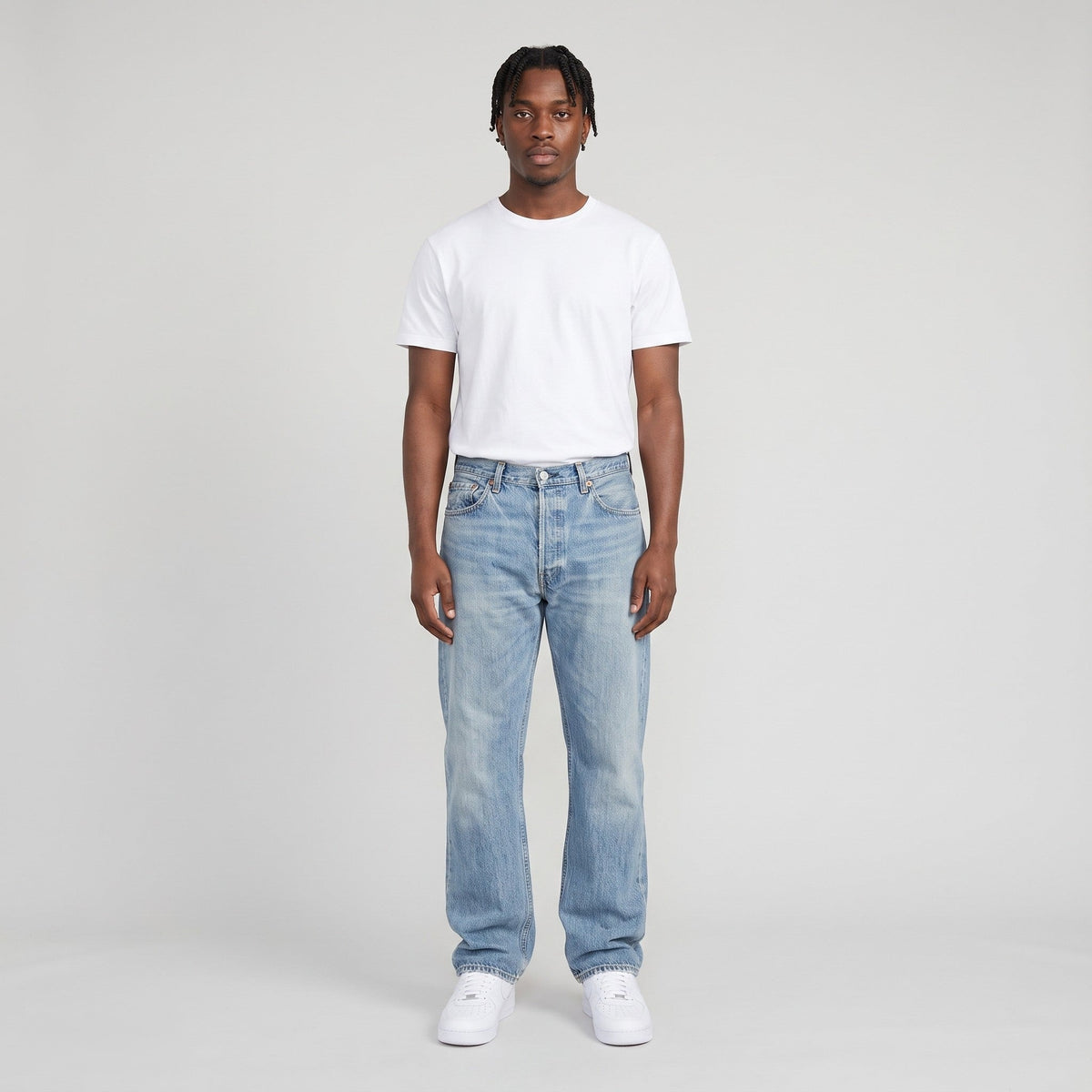 KI-Ansicht: Vintage Levi's Jeans (W36 L34) getragen (KI-Visualisierung, Zustand siehe echte Fotos)