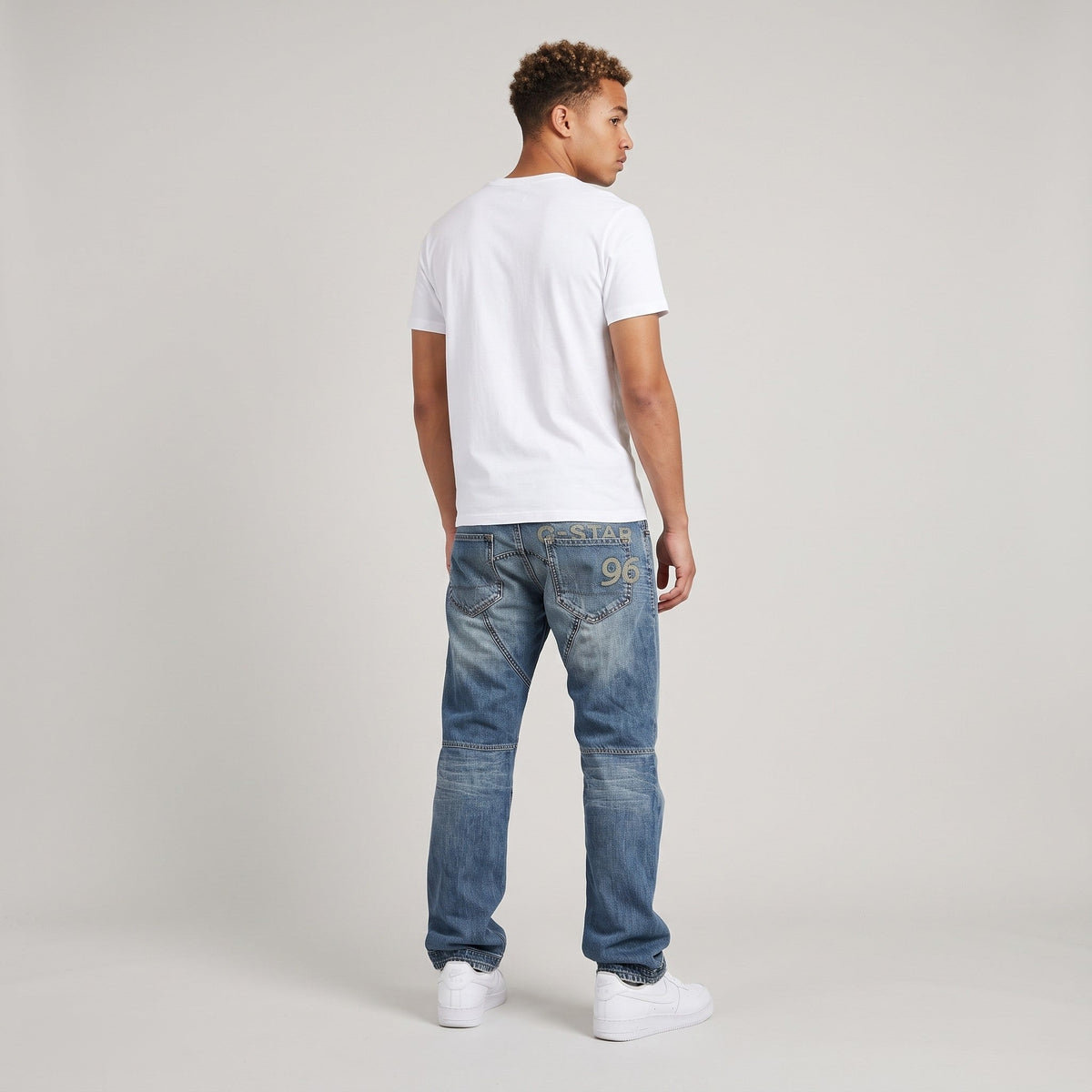 KI-Ansicht: Vintage G-Star Jeans (W36 L33) getragen (KI-Visualisierung, Zustand siehe echte Fotos)