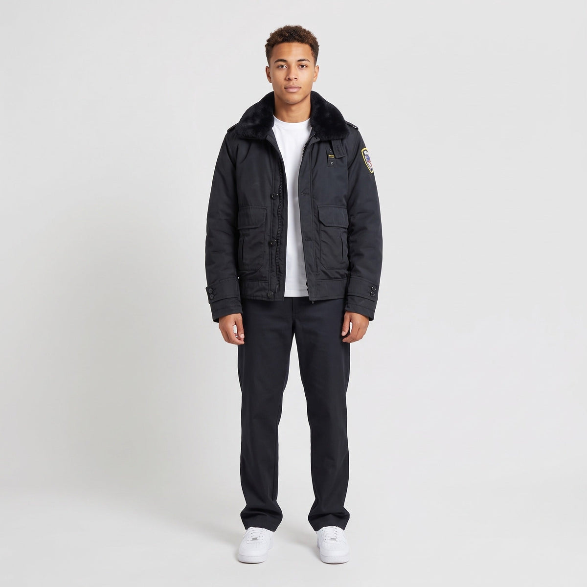 KI-Ansicht: Vintage Blauer Winterjacke (S) getragen (KI-Visualisierung, Zustand siehe echte Fotos)