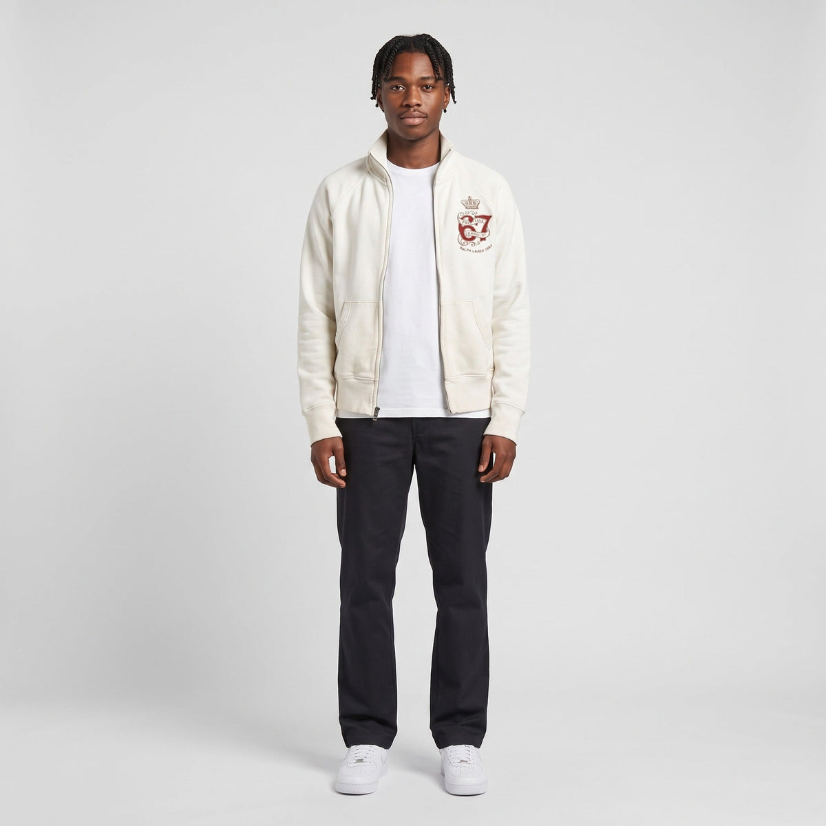 KI-Ansicht: Vintage Polo Ralph Lauren Trackjacket (XS) getragen (KI-Visualisierung, Zustand siehe echte Fotos)
