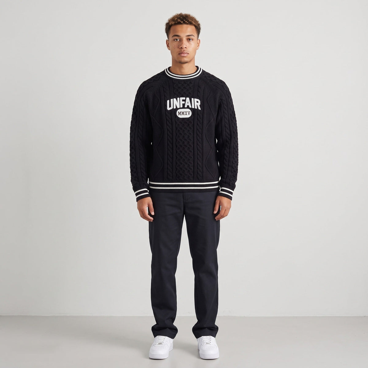 KI-Ansicht: Vintage Unfair Athletics Sweater (L) getragen (KI-Visualisierung, Zustand siehe echte Fotos)