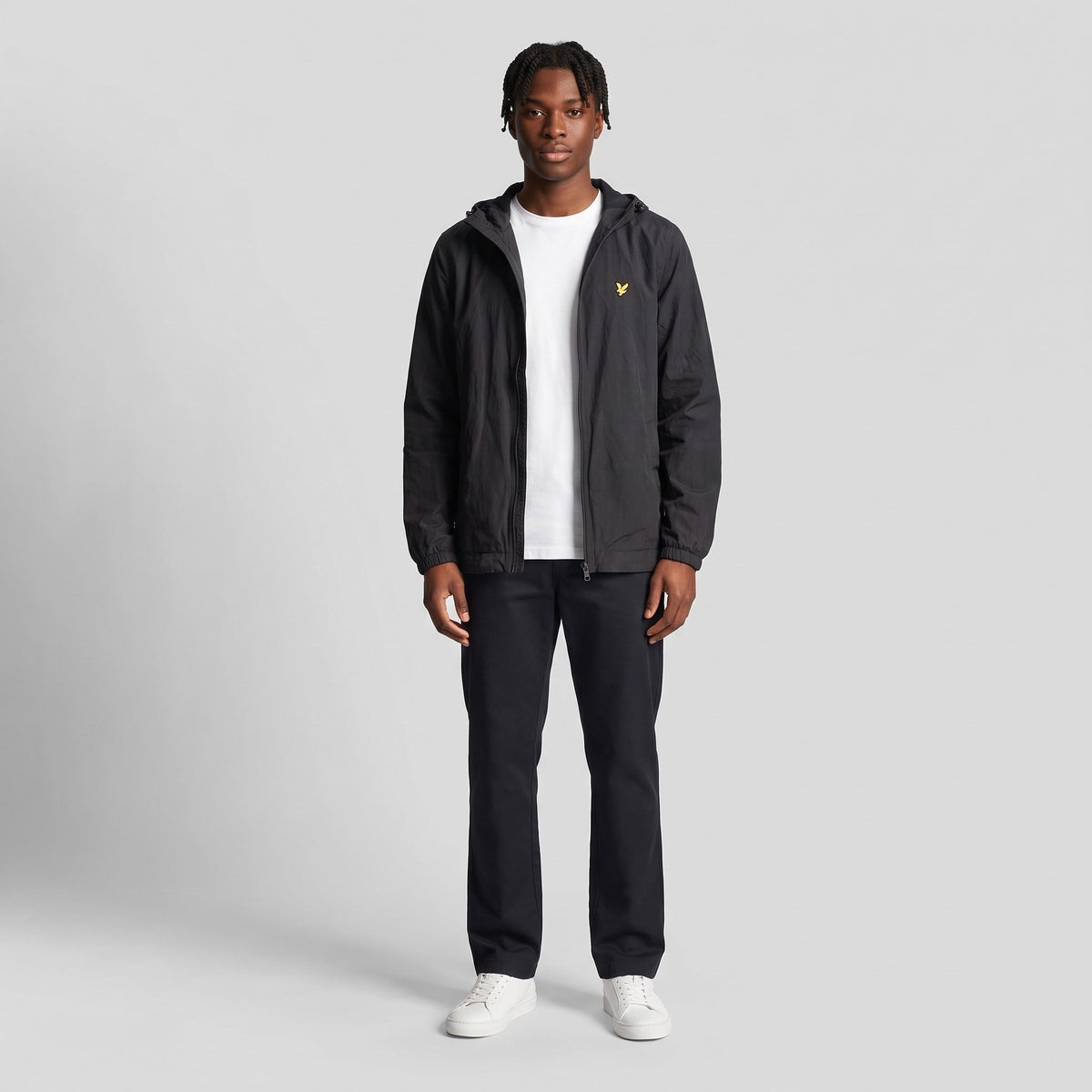 KI-Ansicht: Vintage Lyle & Scott Jacket (M) getragen (KI-Visualisierung, Zustand siehe echte Fotos)