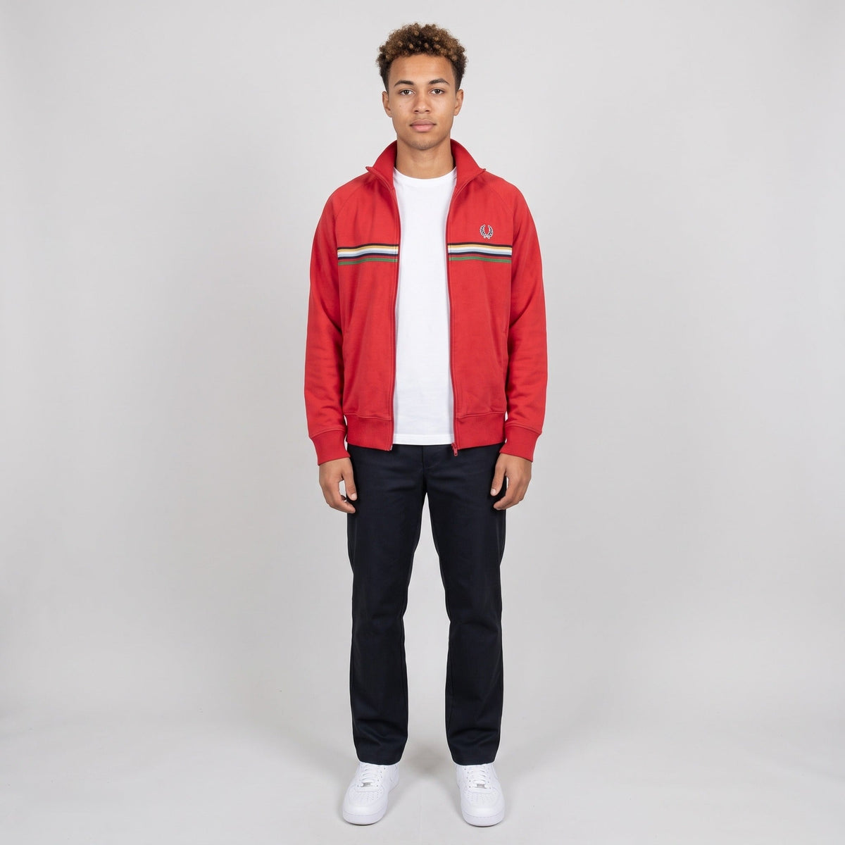 KI-Ansicht: Vintage Fred Perry Trackjacket (S) getragen (KI-Visualisierung, Zustand siehe echte Fotos)