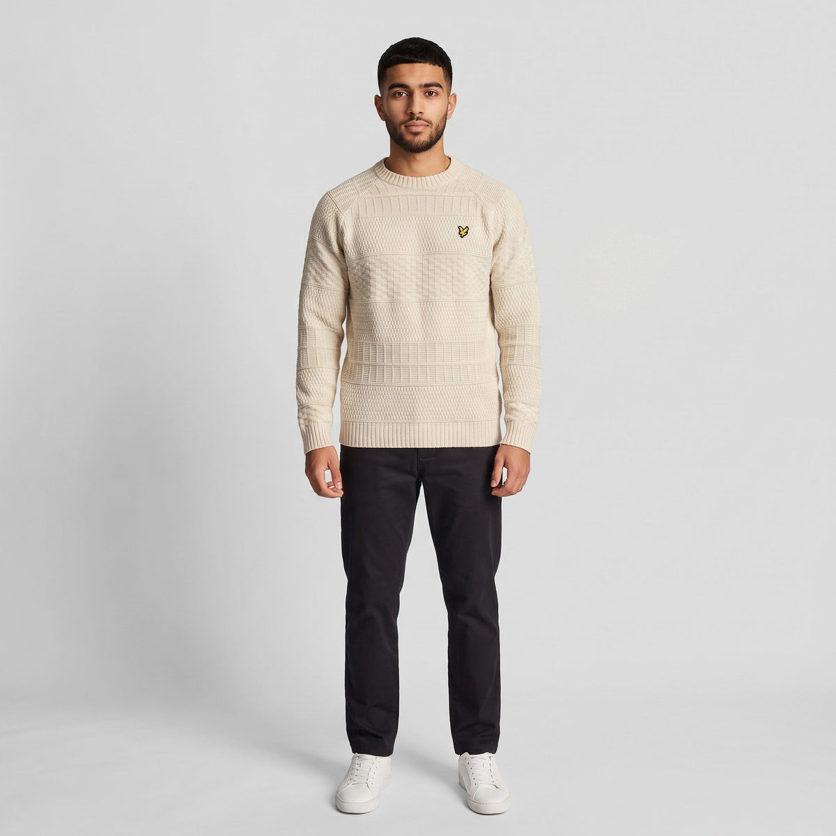 KI-Ansicht: Vintage Lyle & Scott Sweater (M) getragen (KI-Visualisierung, Zustand siehe echte Fotos)