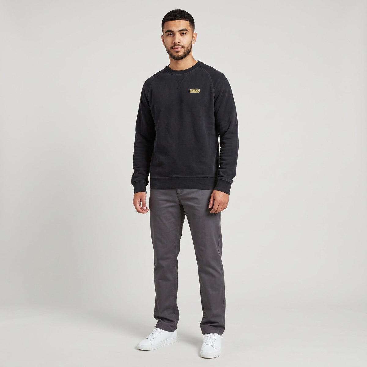 KI-Ansicht: Vintage Barbour Sweater (S) getragen (KI-Visualisierung, Zustand siehe echte Fotos)