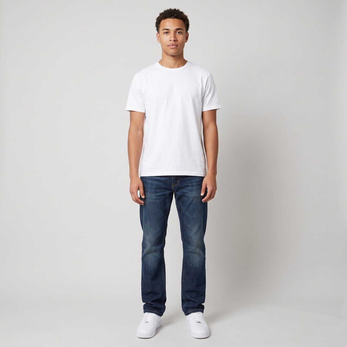 KI-Ansicht: Vintage Carhartt Jeans (W36 L34) getragen (KI-Visualisierung, Zustand siehe echte Fotos)