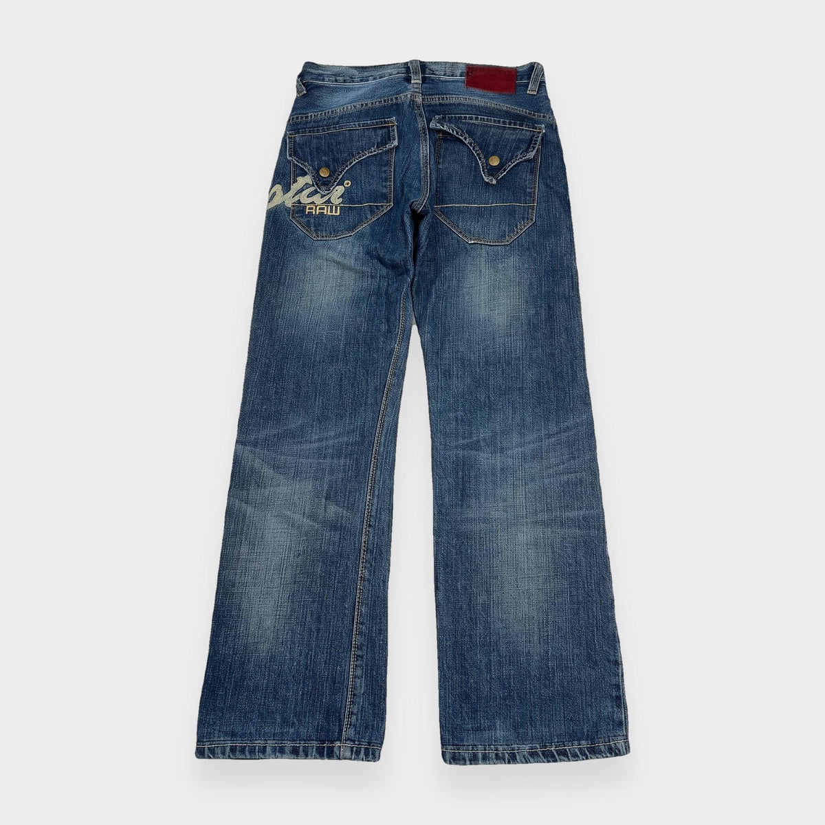 KI-Cover: Vintage G-Star Jeans (W29 L29), glatt gelegt (aus unseren echten Fotos dieses Teils)