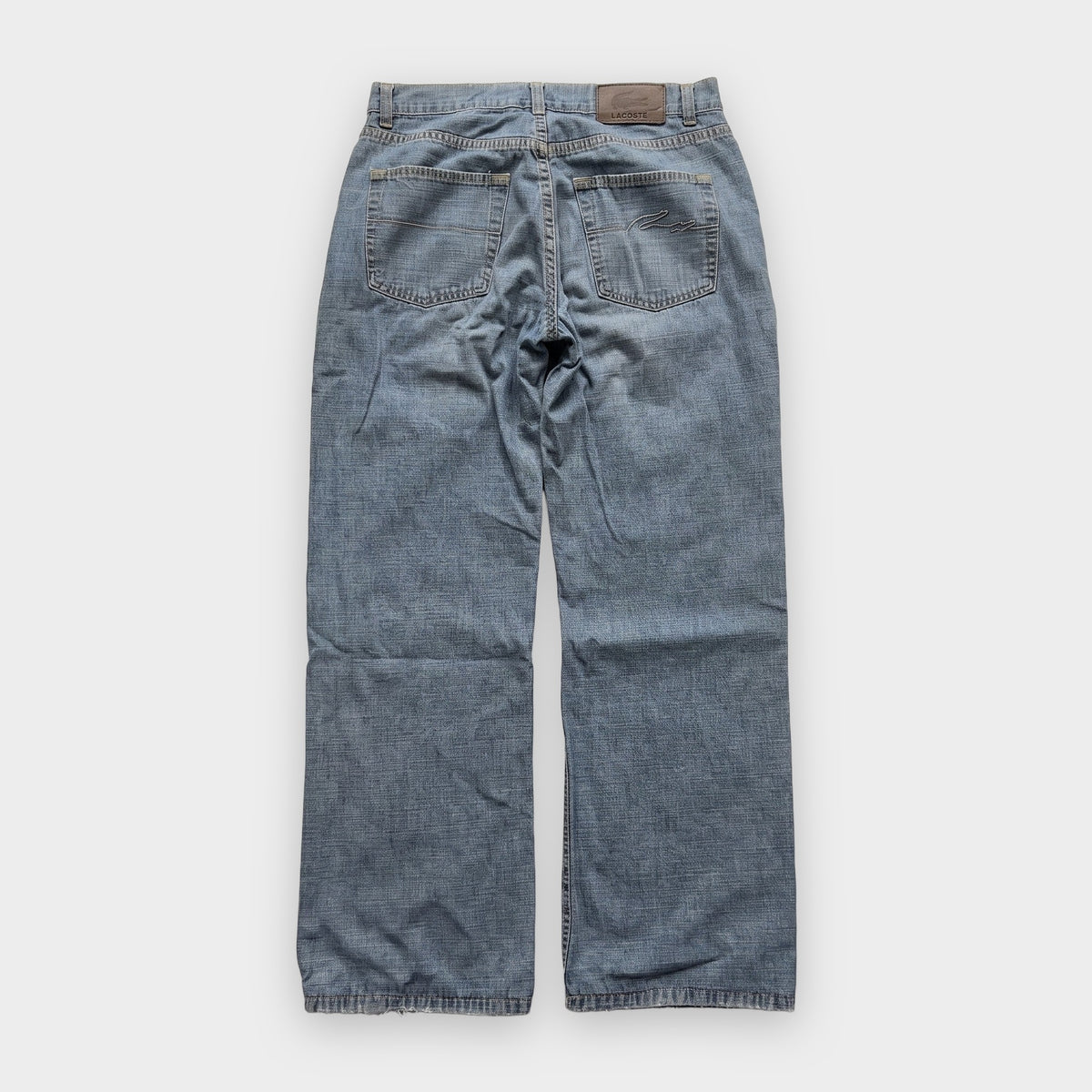 KI-Cover: Vintage Lacoste Jeans (W33 L29), aus unseren Fotos geglättet (Zustand siehe echte Fotos)