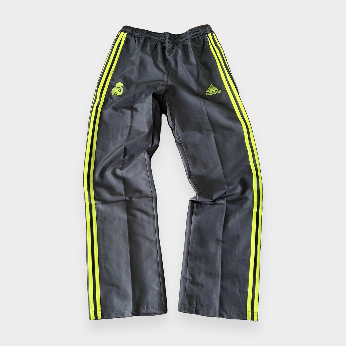 Vintage Adidas Trackpants (S/M)