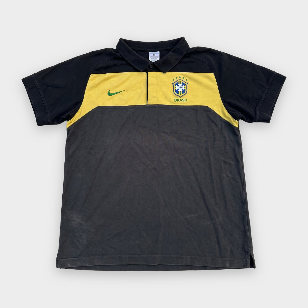 KI-Cover: Vintage Nike Poloshirt (XL), aus unseren Fotos geglättet (Zustand siehe echte Fotos)