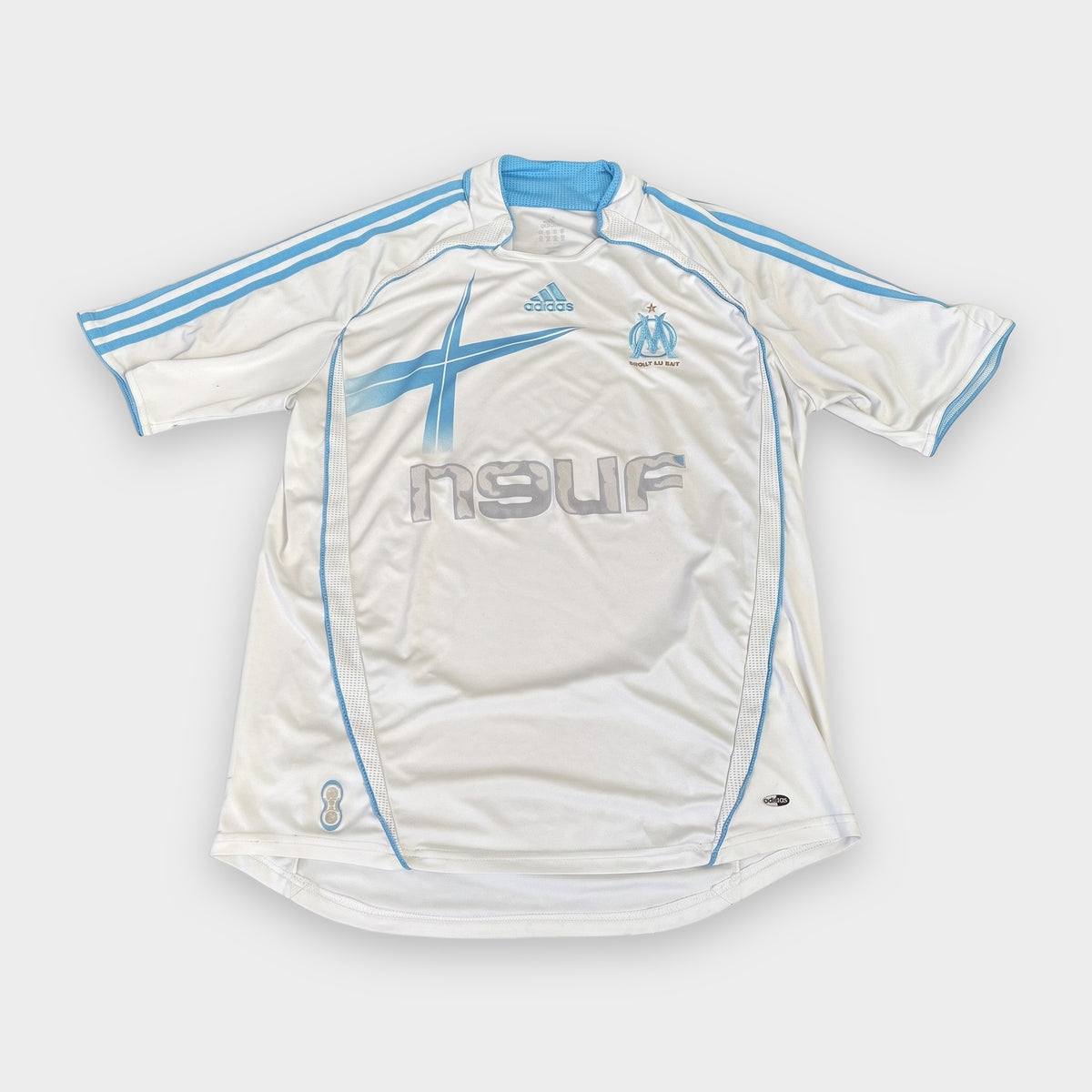 KI-Cover: Vintage Adidas Trikot (XL), aus unseren Fotos geglättet (Zustand siehe echte Fotos)
