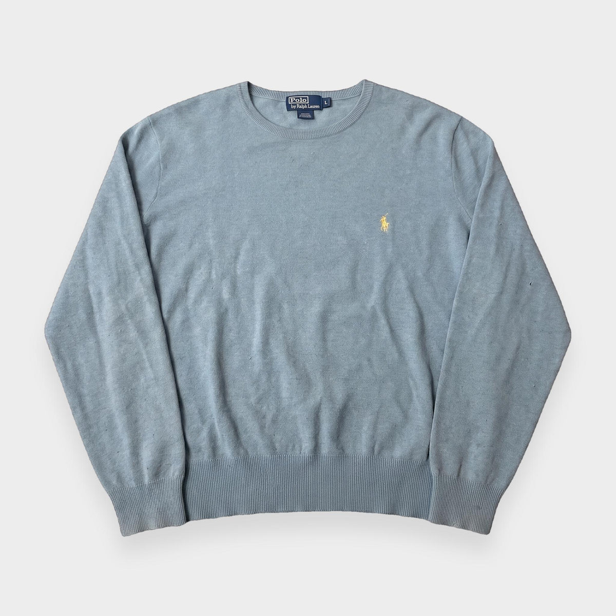 KI-Cover: Vintage Polo Ralph Lauren Sweater (L), glatt gelegt (aus unseren echten Fotos dieses Teils)