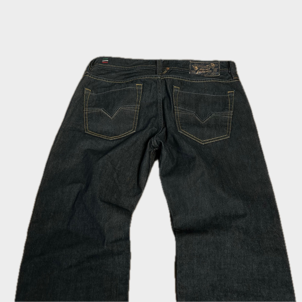 Vintage Diesel Jeans (W33 L30)