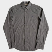 Glattes Liegefoto: Vintage Burberry Shirt (S) (KI-Aufbereitung, Zustand siehe echte Fotos)