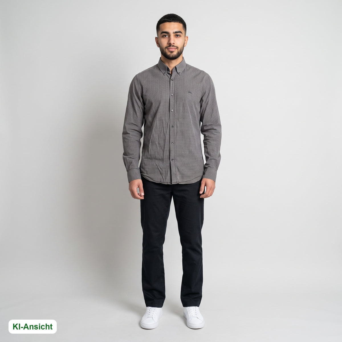 KI-Ansicht: Vintage Burberry Shirt (S) getragen (KI-Visualisierung, Zustand siehe echte Fotos)
