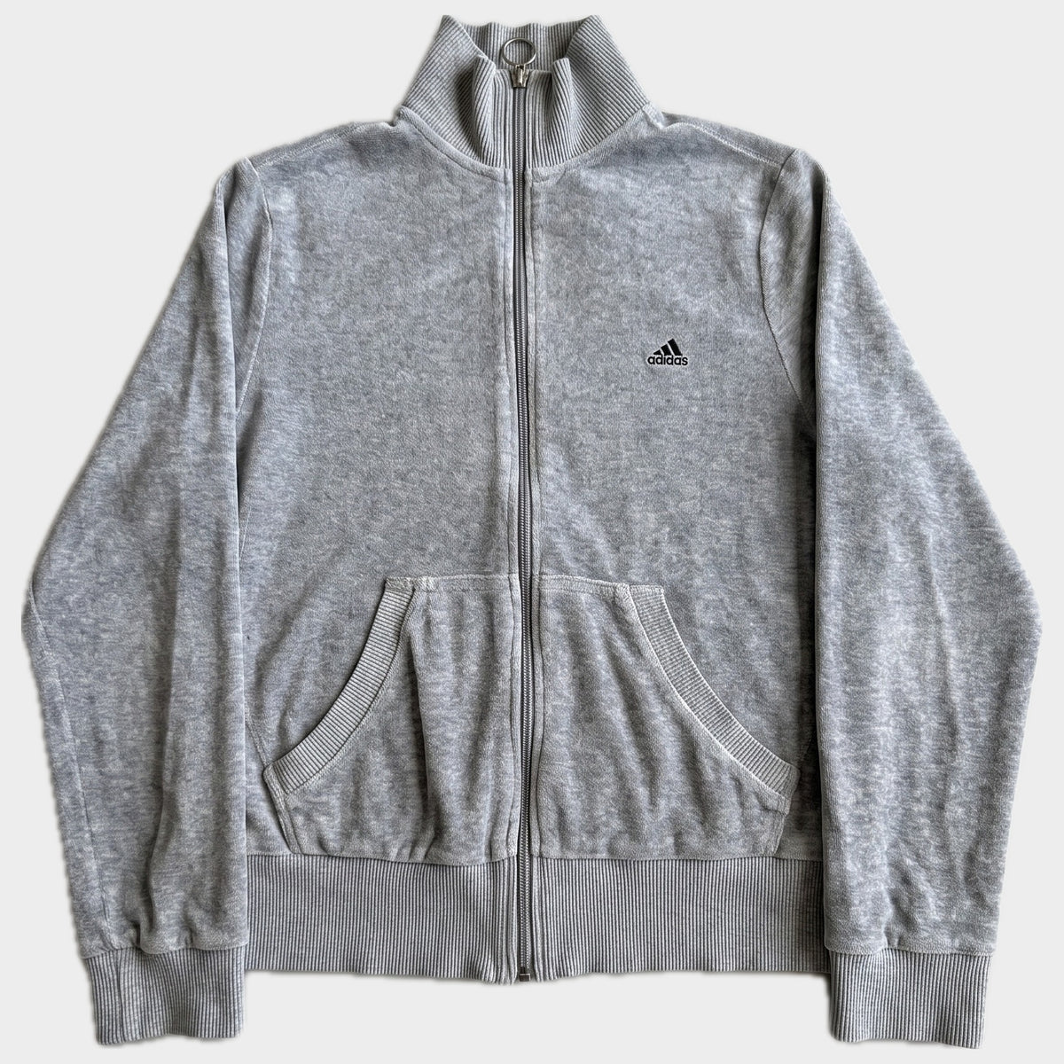 Glattes Liegefoto: Vintage Adidas Trackjacket (XS) (KI-Aufbereitung, Zustand siehe echte Fotos)