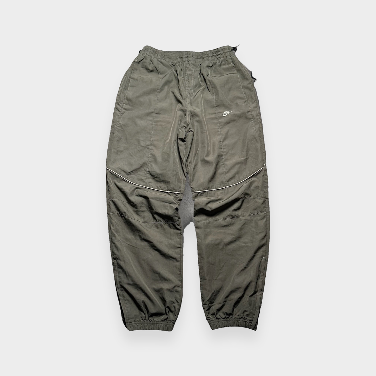 96VINTAGE Ghost-Mannequin — Vintage Nike Trackpants (M)