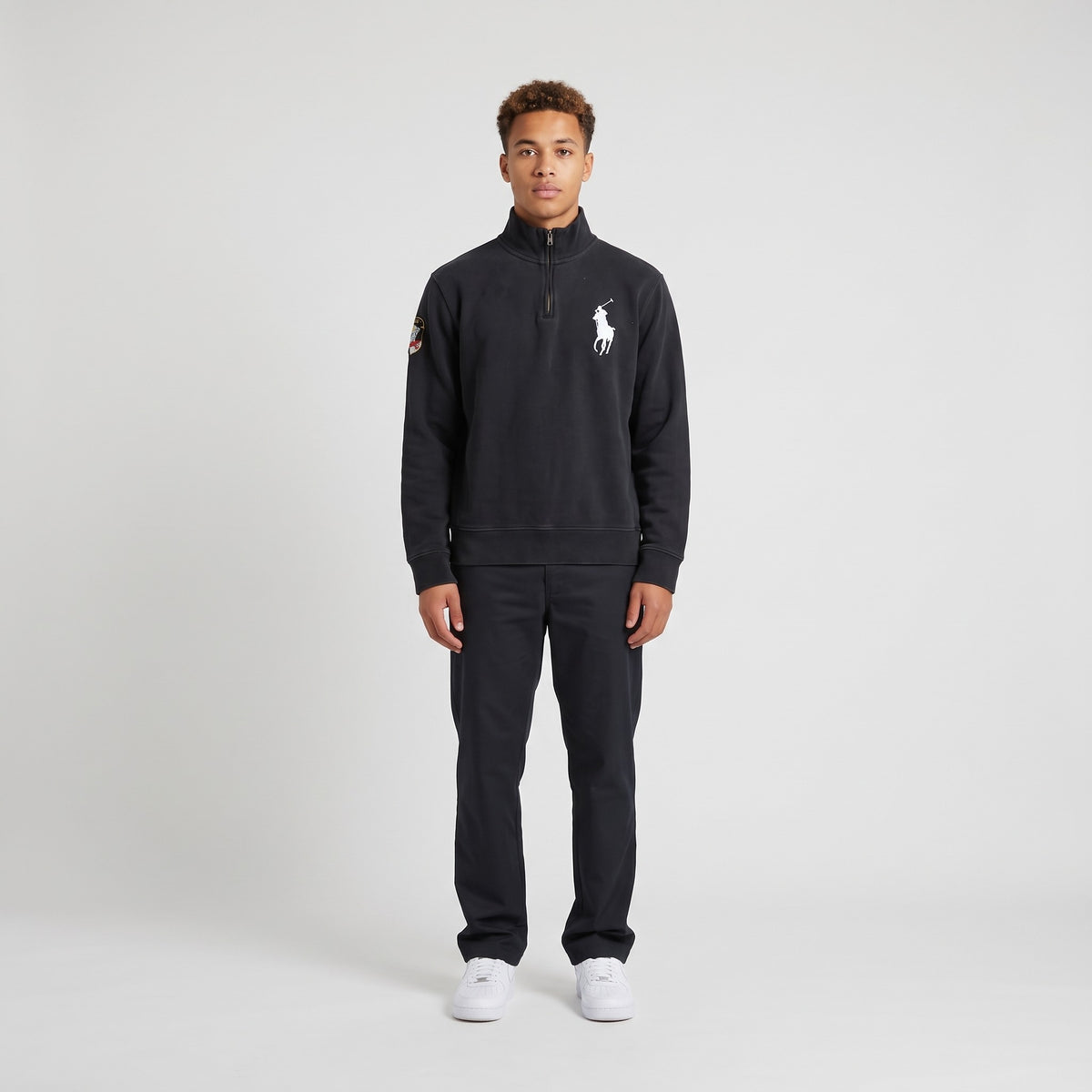 KI-Ansicht: Vintage Ralph Lauren Sweater XL getragen (KI-Visualisierung nach unseren Fotos)